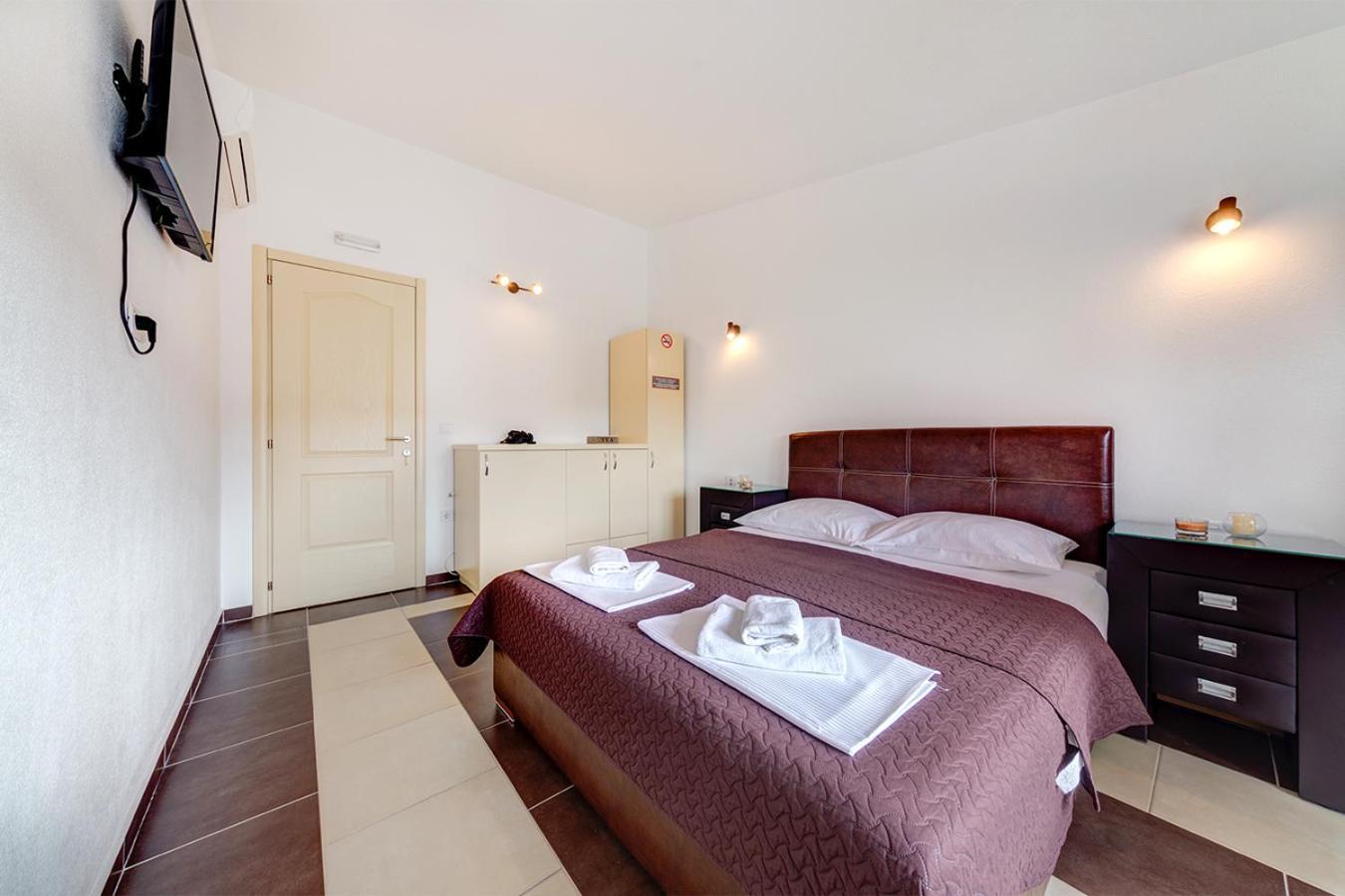 Delfin Apartments 수토모레 객실 사진