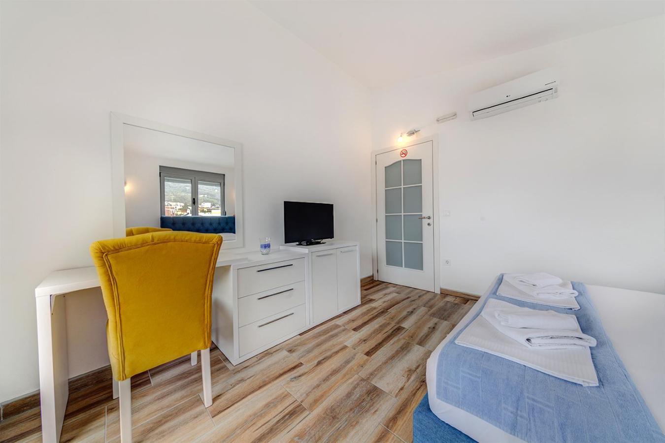 Delfin Apartments 수토모레 객실 사진
